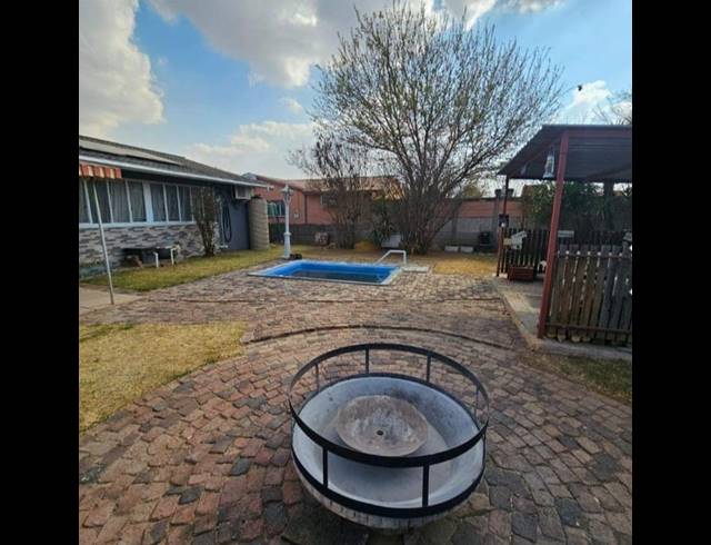 3 BEDROOM HOUSE FOR SALE IN SASOLBURG EXT 1